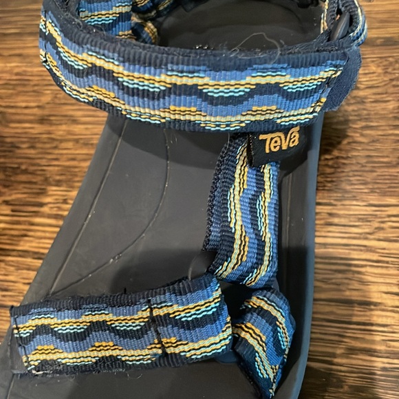 Boys Blue Teva Hurricane Sandals (size 12) - Picture 4 of 4
